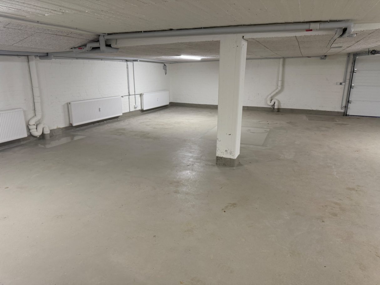 Tiefgaragenreinigung vorher
