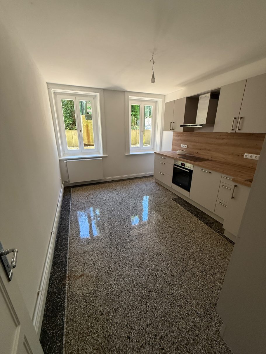Bauschlussreinigung und Aufarbeitung des Terrazzo-Belages nachher